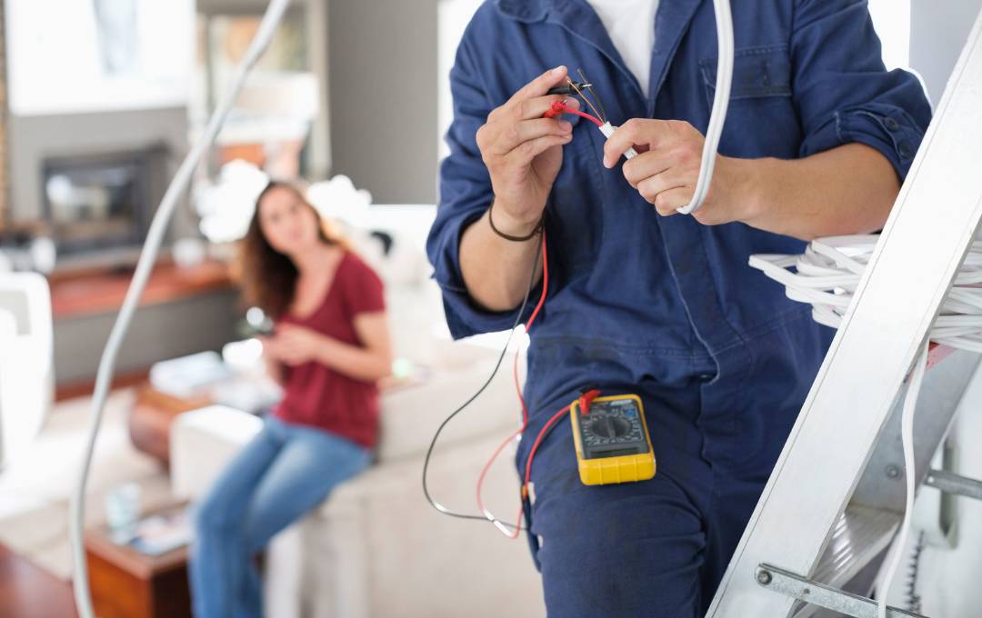 8 Warning Signs When Searching For An Electrician